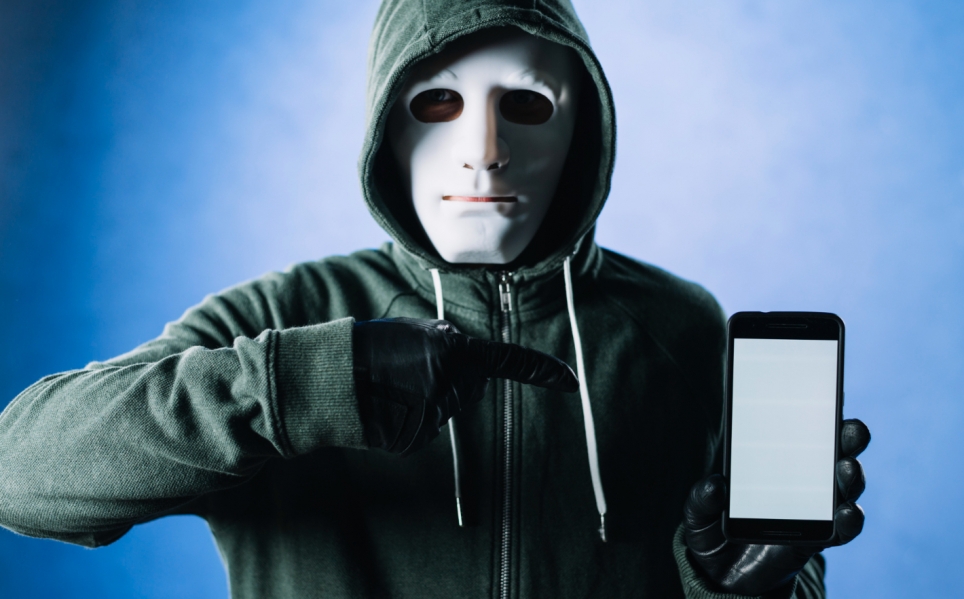 Uważaj na oszustwa z wykorzystaniem płatności mobilnych – kolejne ostrzeżenie policji