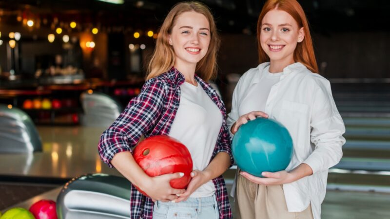 Odnowienie amatorskich lig bowlingowych w kręgielni Planeta po czterech latach przerwy spowodowanej pandemią