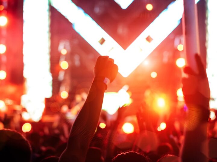 Halloweenowa Noc Horrorów w Kino Kosmos: Strach i Adrenalina!