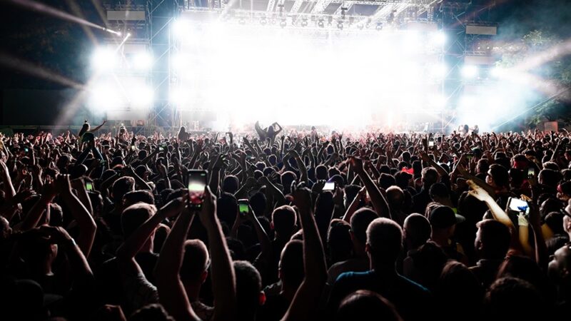 Rockowa uczta w Mławie: Sprawdź, które zespoły zagrają na Festiwalu!
