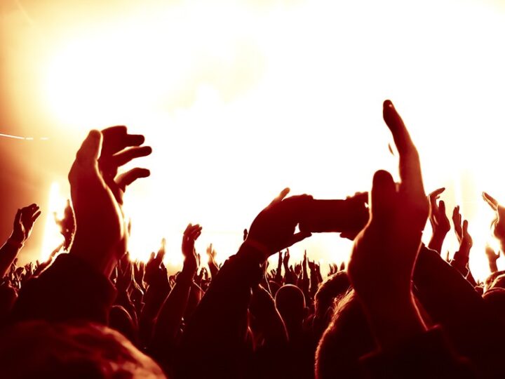 Metalowy wieczór z Swaycage w Mławie – nie przegap 17 listopada!