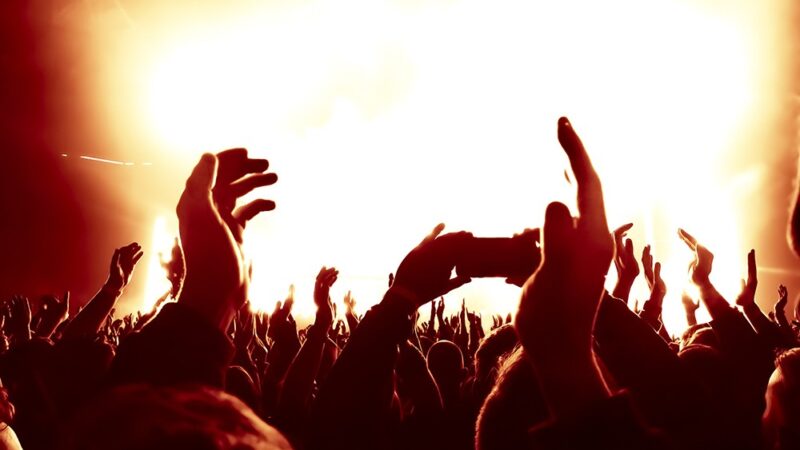 Metalowy wieczór z Swaycage w Mławie – nie przegap 17 listopada!