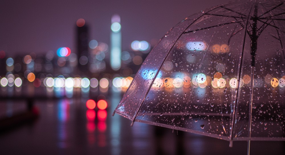 Gęsta mgła nad powiatem mławskim – zachowaj ostrożność!