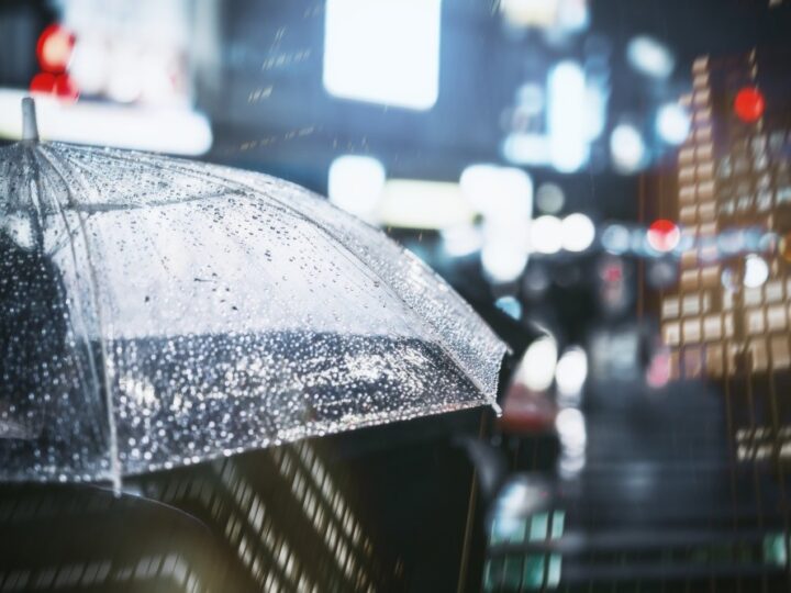 Odśnieżanie dachów i dróg kluczem do bezpieczeństwa w Mławie!