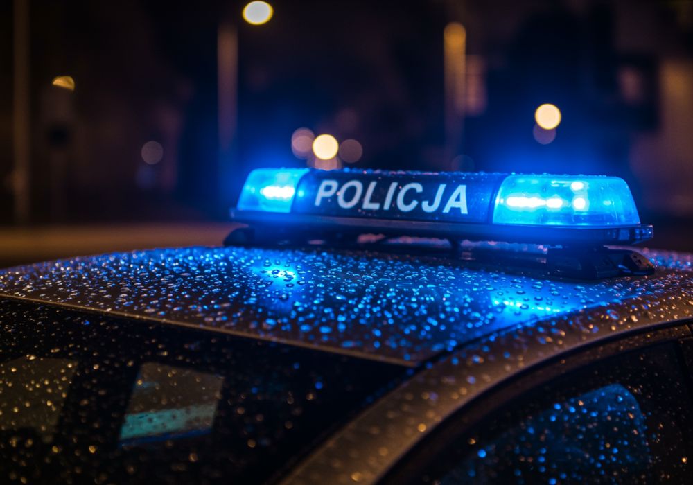 Głośne BMW i nieświadomy kierowca Volvo – interwencje policji w Mławie