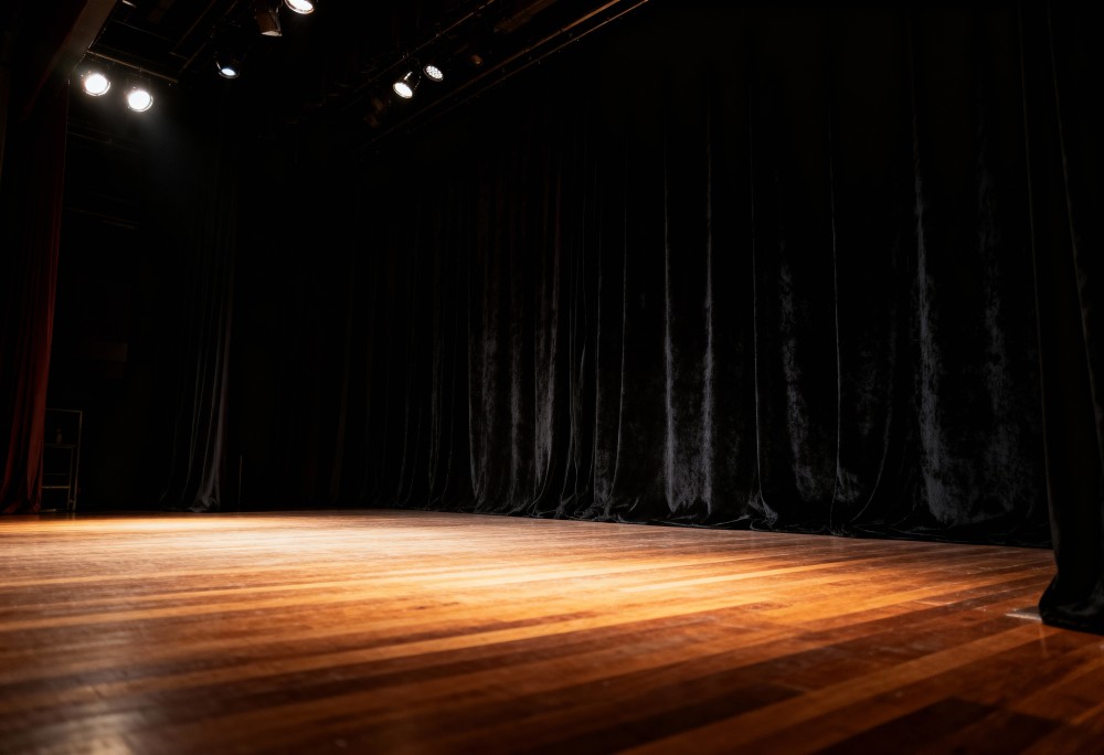 Ósmoklasiści z SP 4 zapraszają na magiczną inscenizację „Dziadów” cz. 2