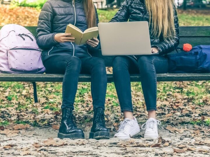 Nowe umiejętności dla dorosłych – projekt Fundacji Centrum Rozwiązań Biznesowych