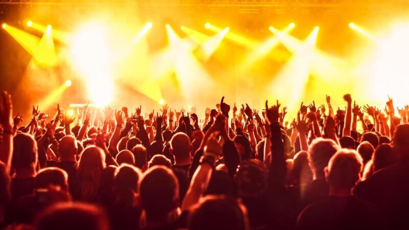 Stand-up i kabaret w Mławie: pełen harmonogram na 2026 rok!