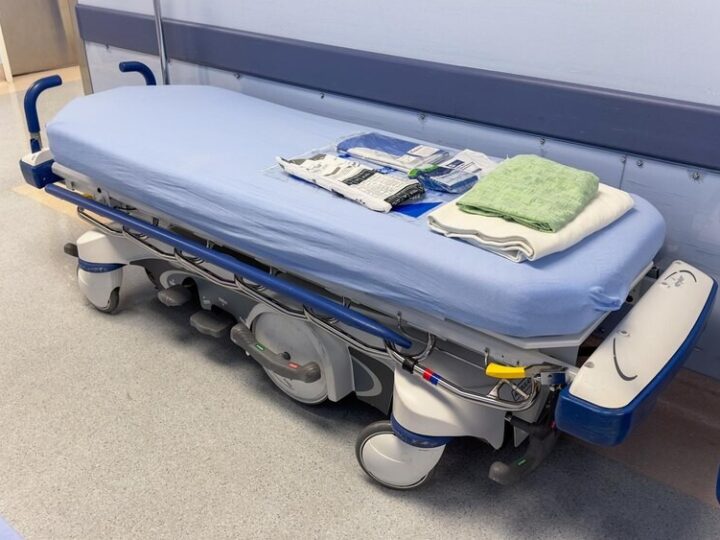 Bezpieczne dzieciństwo: Policja edukuje najmłodszych w Szydłowie