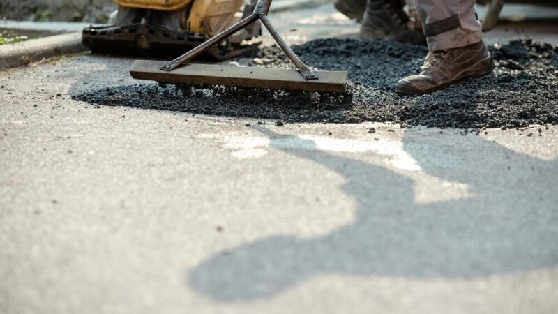 Wiosenne remonty dróg w Mławie: poprawa bezpieczeństwa na pierwszym planie