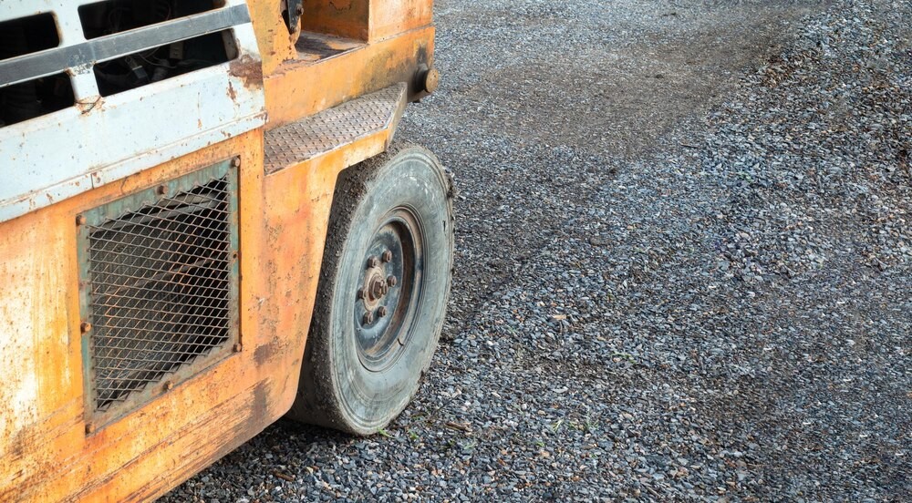 Nowa droga Żurominek–Stupsk: modernizacja z chodnikami i oświetleniem dla lepszej komunikacji