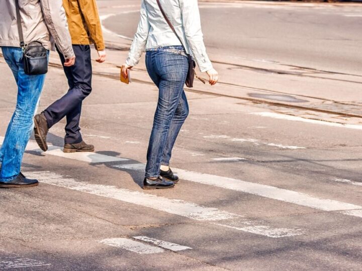 ODBLASKI NA DRODZE – KLUCZ DO BEZPIECZEŃSTWA W ZMROKU