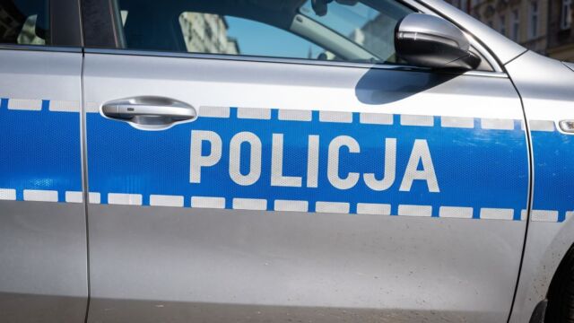 Po kradzieży szukają mężczyzny z kapturem